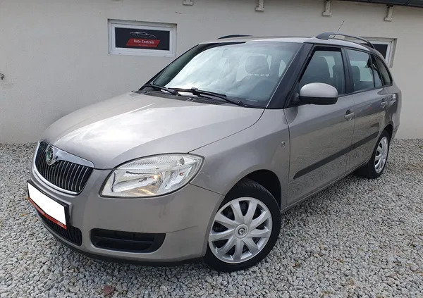 Skoda Fabia cena 19700 przebieg: 180000, rok produkcji 2008 z Jedlicze małe 277